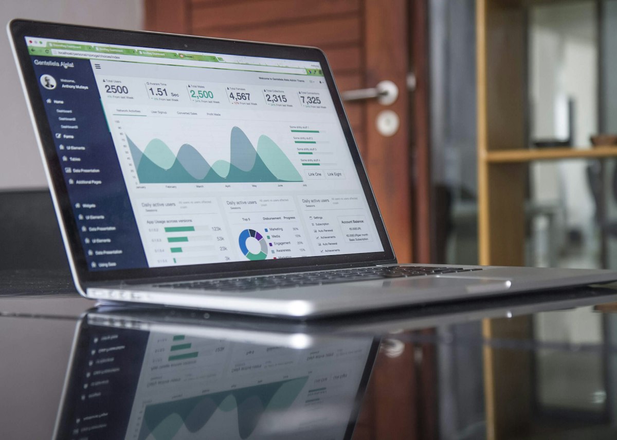 Digital marketing professional analyzing SEO keyword research, content briefs, and on-page optimization checklists